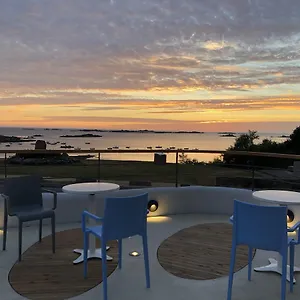 Pavillon De La Hotel
